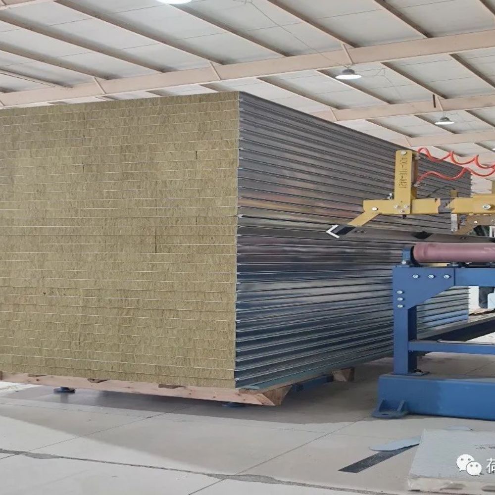 岩棉净化彩钢板的组成和特点有哪些？