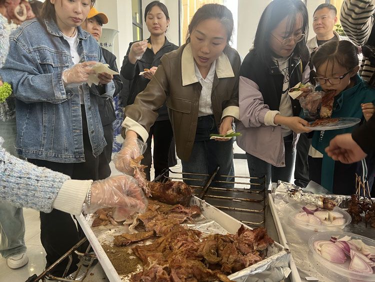 荷净集团 开展“一路前行 感恩有你 团结共进 收获未来”为主题团建会暨烧烤节活动