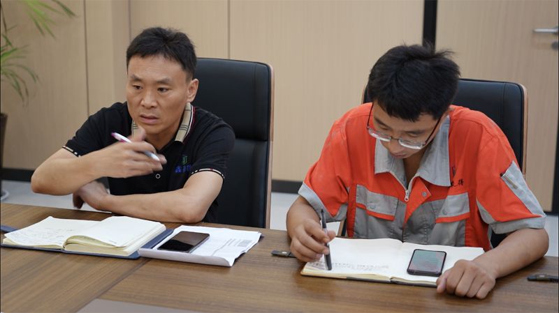 荷净集团召开生产工作周例会