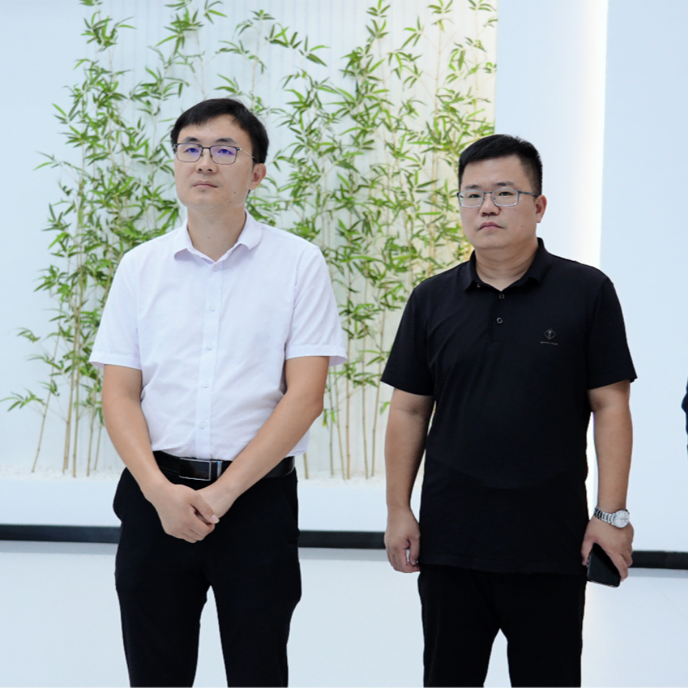 曹萌到荷净集团参观调研
