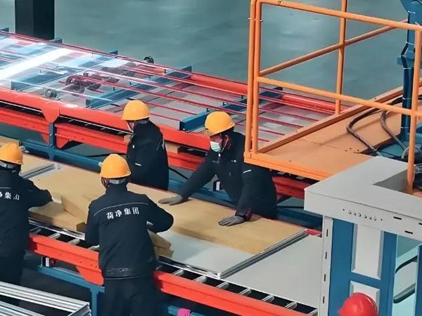 手工蜂窝复合夹芯彩钢板成为绿色智造与洁净领域新优选