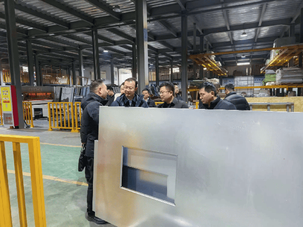 定陶区委副书记,区长刘勇一行莅临荷净集团调研指导工作